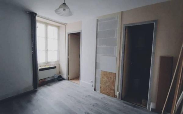 Maison à vendre    3 pièces •  Le Châtelet