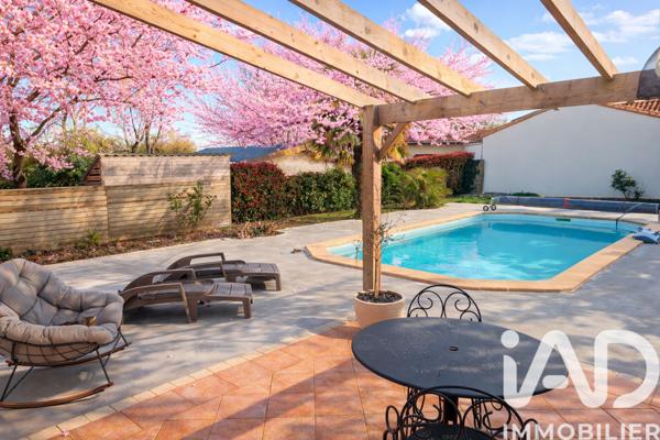 Maison à vendre 4 pièces 95 m² Le Poiré-sur-Vie