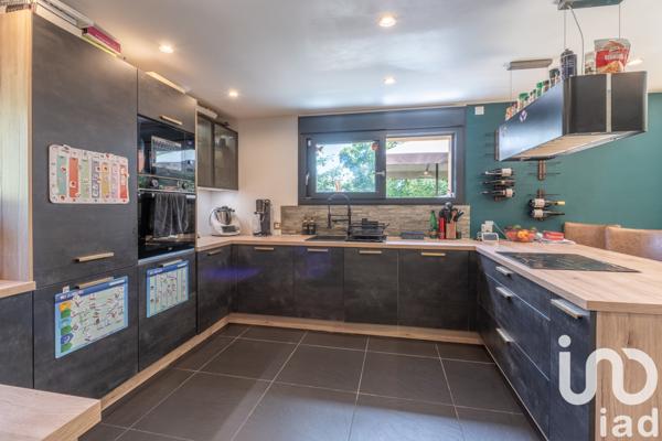 Maison à vendre 8 pièces 223 m² Huez