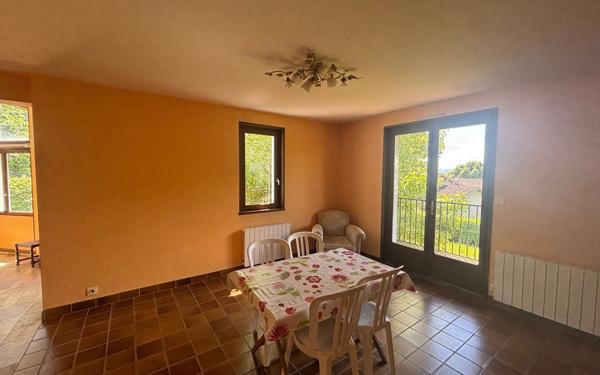 Maison à vendre    5 pièces • 199,84 m2 Trévoux