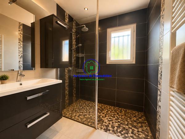 A vendre maison de plein pied avec 4 chambres