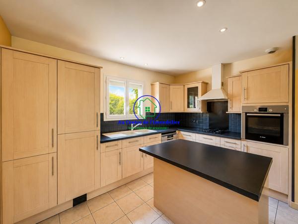 A vendre maison de plein pied avec 4 chambres