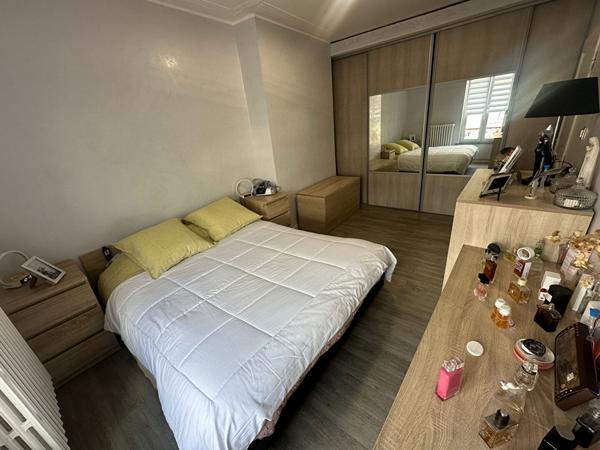 Appartement 7 pièces 138.4 m2