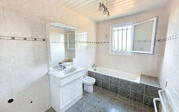 Maison à vendre    8 pièces • 160 m2 Aigremont