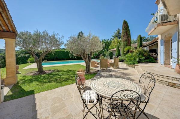 Cabriès, Maison 4 Chambres -  308 m² à vendre