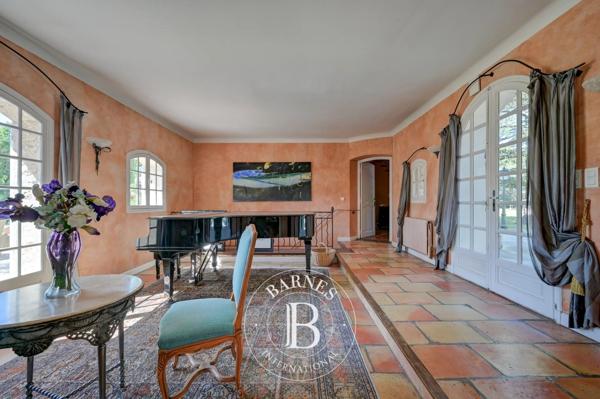 Cabriès, Maison 4 Chambres -  308 m² à vendre