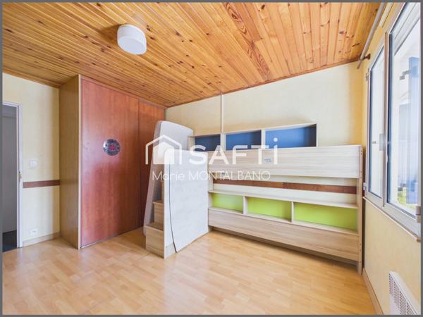 Maison de plain-pied, 4ch, bureau, terrasses et jardin