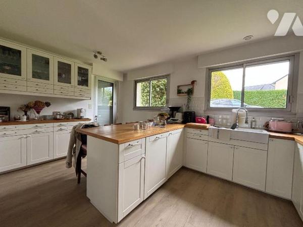 Maison à Vendre à Fougères en Ille-et-Vilaine (35) - A 5min du centre-ville et de l'accès à l'A...