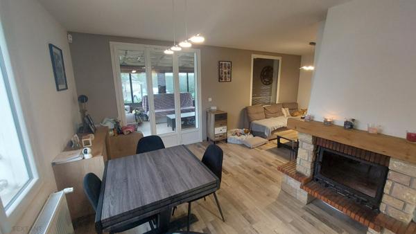 Maison sur sous-sol total rénovée en 2016