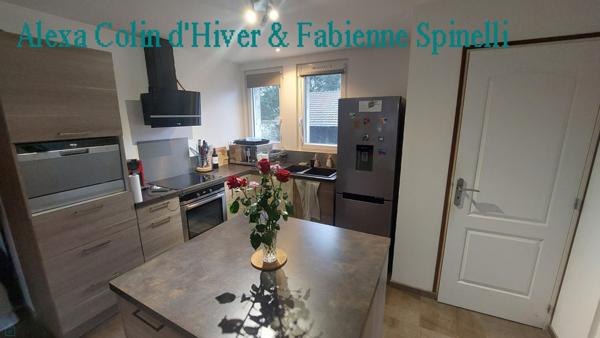 Maison sur sous-sol total rénovée en 2016