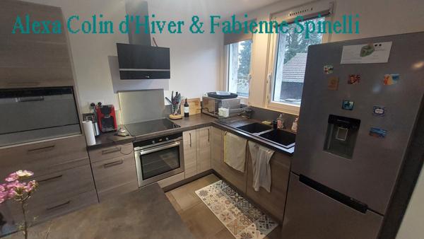 Maison sur sous-sol total rénovée en 2016