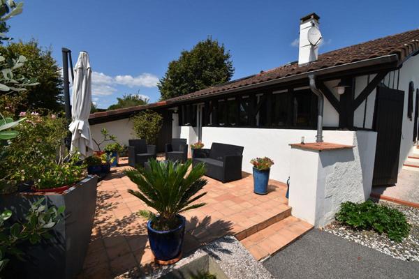 Maison 5 minutes de PONTONX  159 M2 SUR TERRAIN DE 6000 M2