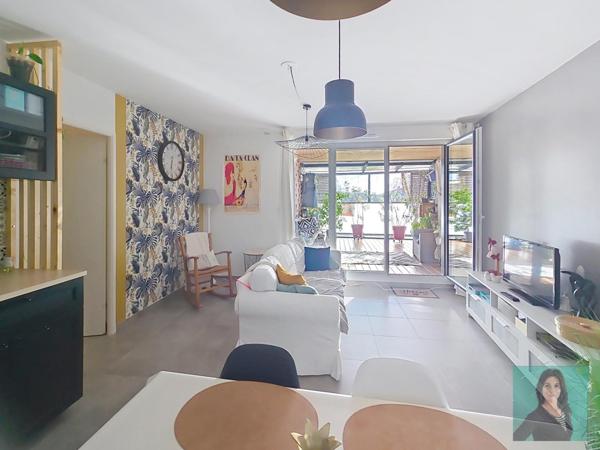 superbe appartement récent vue Pyrénées avec garage