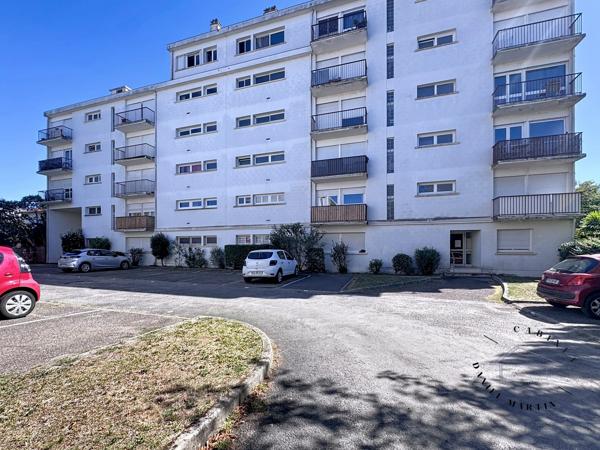 APPARTEMENT T1 AVEC BALCON PROCHE BARRIERE ST GENES TALENCE