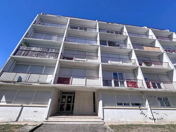 APPARTEMENT T1 AVEC BALCON PROCHE BARRIERE ST GENES TALENCE