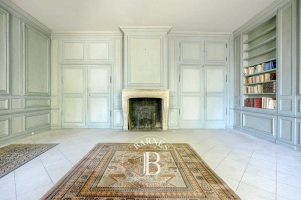 Marnes-la-Coquette, Maison 6 Chambres -  345 m² à vendre