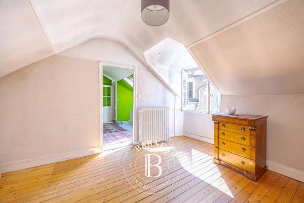 Marnes-la-Coquette, Maison 6 Chambres -  345 m² à vendre
