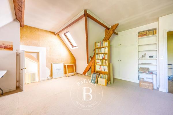 Marnes-la-Coquette, Maison 6 Chambres -  345 m² à vendre