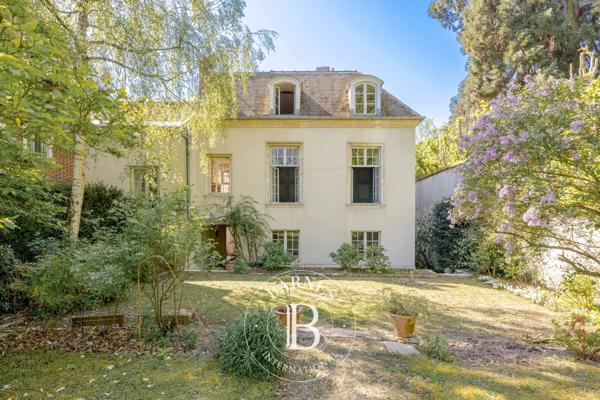 Marnes-la-Coquette, Maison 6 Chambres -  345 m² à vendre