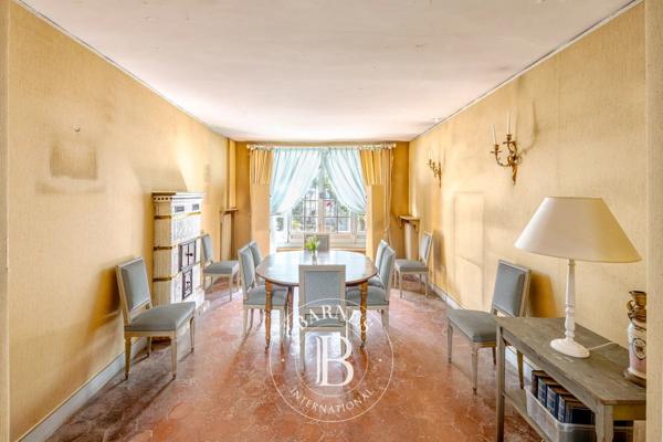Marnes-la-Coquette, Maison 6 Chambres -  345 m² à vendre