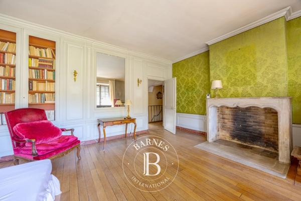 Marnes-la-Coquette, Maison 6 Chambres -  345 m² à vendre