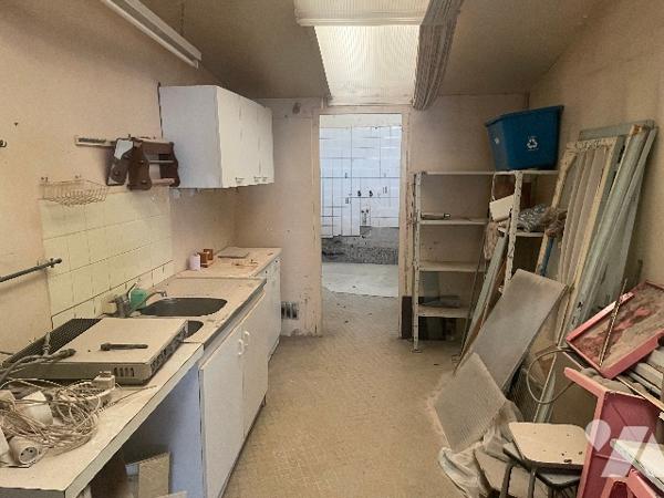 MAISON de ville avec jardinet.