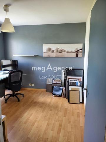 Appartement à SAINT-JACQUES-DE-LA-LANDE, 35136 - 4 pièces 82m²