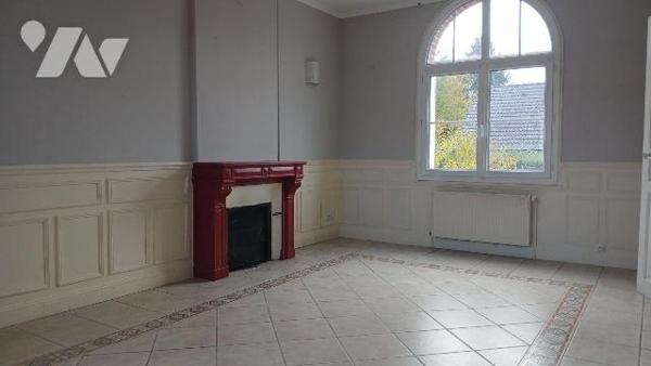 forges les eaux. maison en parfait état comprenant :
- au rez-de-chaussée : entrée, salle à ma...