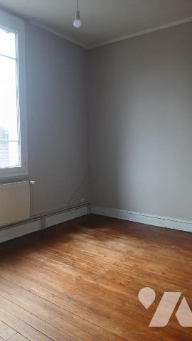 forges les eaux. maison en parfait état comprenant :
- au rez-de-chaussée : entrée, salle à ma...