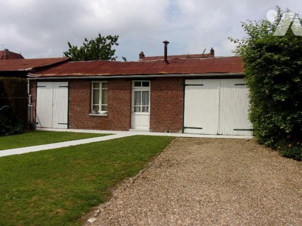 forges les eaux. maison en parfait état comprenant :
- au rez-de-chaussée : entrée, salle à ma...