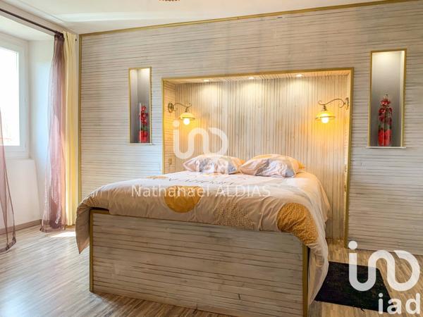 Maison 8 pièces de 234 m² à Fondamente (12540)