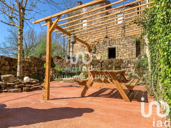 Maison 8 pièces de 234 m² à Fondamente (12540)