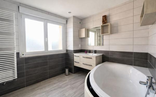 Maison à vendre    4 pièces •  Saint-Max