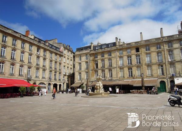 Bel appartement T3 rénové avec balcons Bordeaux Hyper Centre