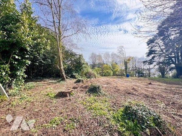  A VENDRE Terrain à bâtir  Quimperlé (29)
Situé en impasse et bénéficiant d'une belle expositi...