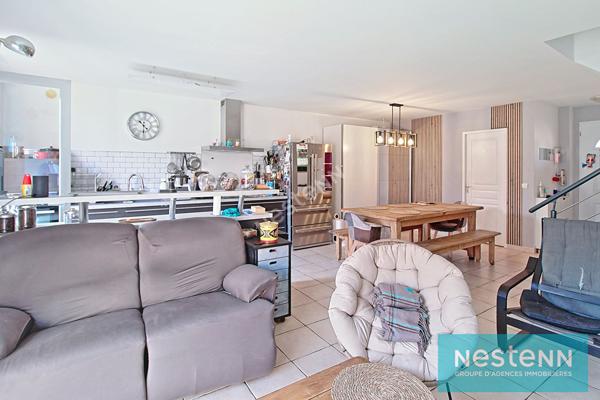 Maison moderne à vendre à Istres - 3 chambres, jardin et garage !