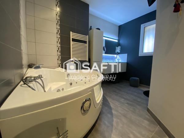 Superbe villa sur Charnay les Mâcon, 5 chambres,avec piscine