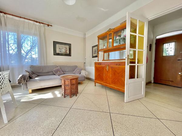 Villa d'exception à vendre à Saint-Raphaël - Vue mer et proximité de la plage !