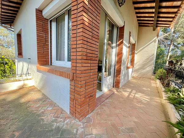 Villa d'exception à vendre à Saint-Raphaël - Vue mer et proximité de la plage !