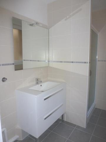 Appartement * 3 pièces * 79 m² * 26100 ROMANS * 494  € * 44  € * 538  €