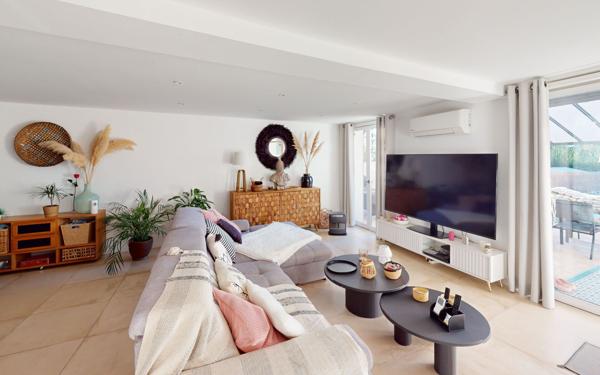 Appartement à vendre    3 pièces •  Hyères