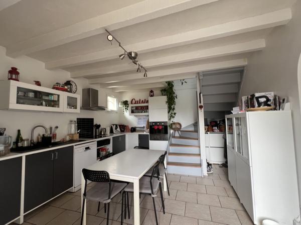 À vendre - Maison individuelle, 5 pièces située à Saint-Cyr-sur-Loire (37540)