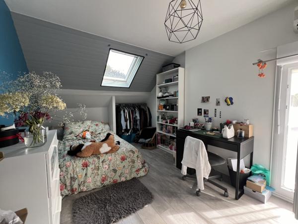 À vendre - Maison individuelle, 5 pièces située à Saint-Cyr-sur-Loire (37540)