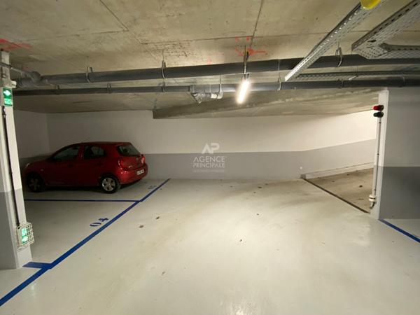Parking / box Saint Germain En Laye €25 000 ** - Référence 17772