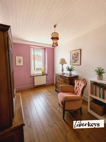 Maison T4 de 95 m² vendue louée avec terrasse de 50 m² et parking couvert