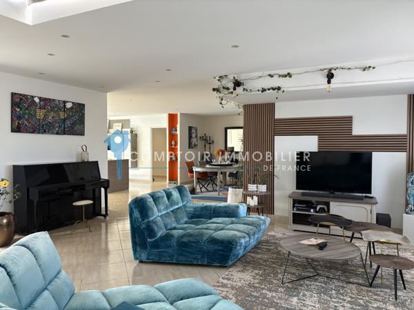Maison
                                                                                                                                                                                                                                                                                                                        7 pièce(s)                                                                                                                                                                                                          4 chambre(s)                                                                                                                                                                                                          277  m²