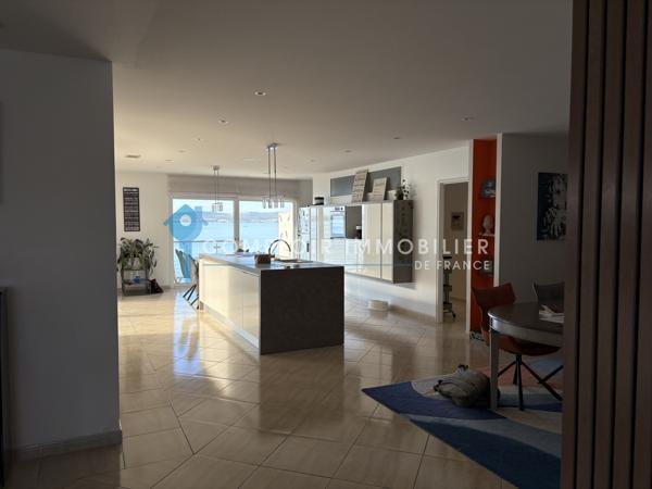 Maison
                                                                                                                                                                                                                                                                                                                        7 pièce(s)                                                                                                                                                                                                          4 chambre(s)                                                                                                                                                                                                          277  m²