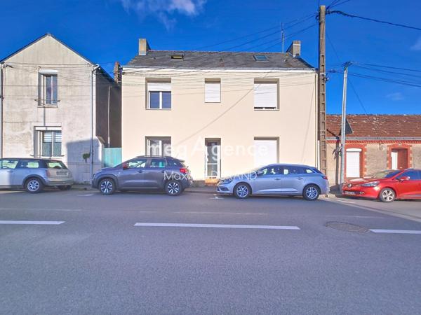 Immeuble à CHOLET, 49300 - 126m²