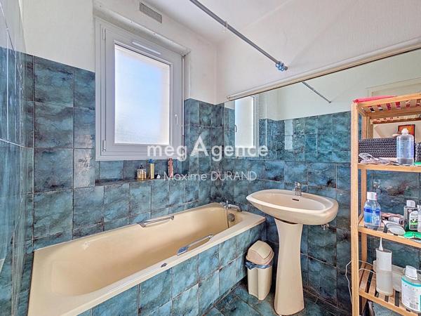 Immeuble à CHOLET, 49300 - 126m²