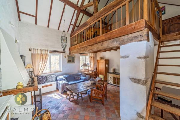 Maison
                                                                                                                                                                                                                                                                                                                        6 pièce(s)                                                                                                                                                                                                          3 chambre(s)                                                                                                                                                                                                          128  m²